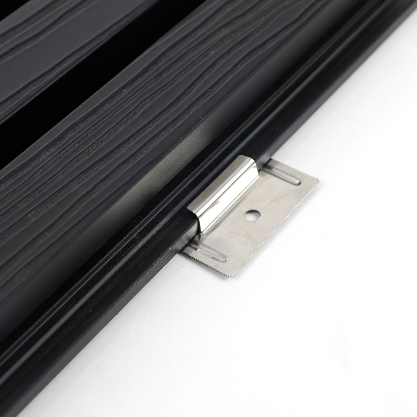 Heavy-duty stainless steel bracket for exterior cladding